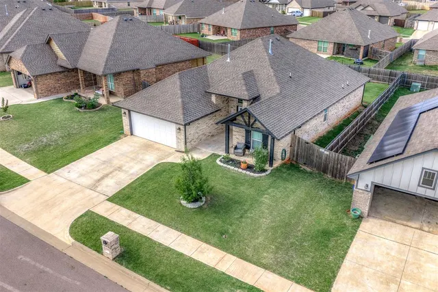 Photo 4 — 13908 Upper Village Drive, Piedmont, OK 73078