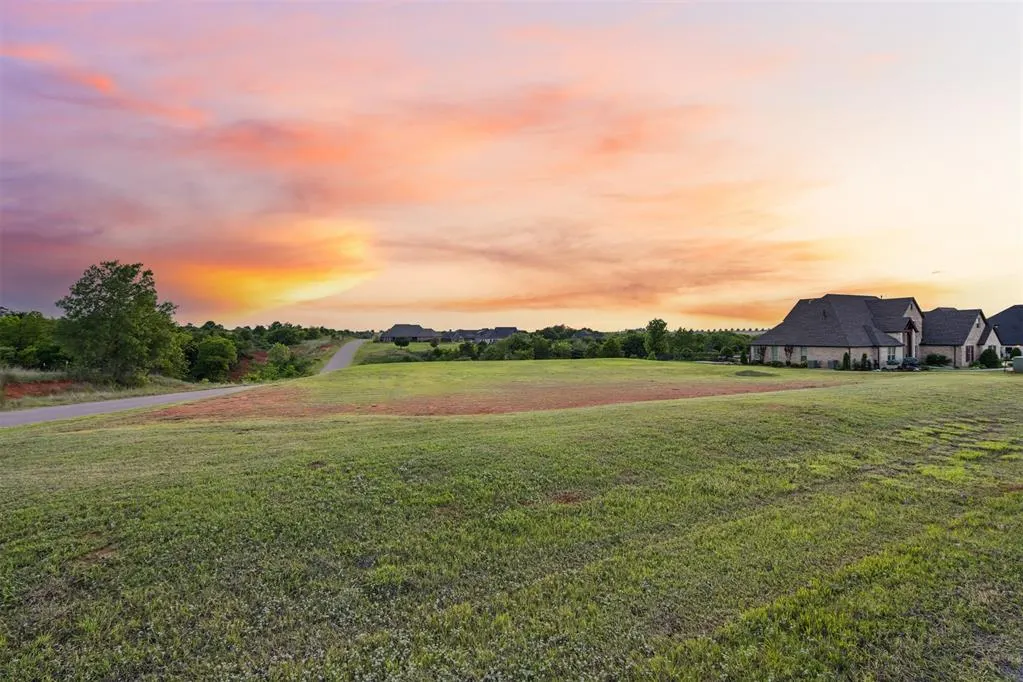 Photo 2 — 5685 Auburn Drive, Norman, OK 73072