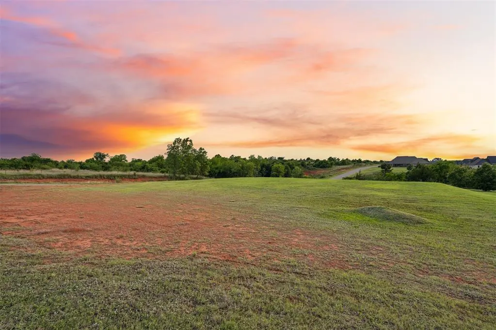Photo 5 — 5685 Auburn Drive, Norman, OK 73072