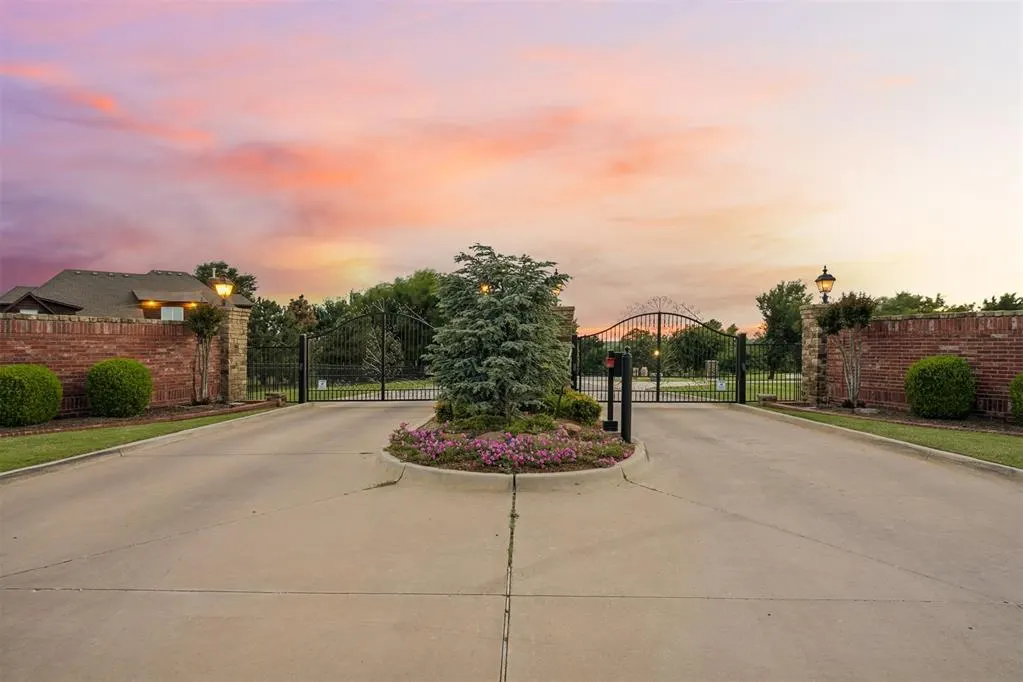 Photo 18 — 5685 Auburn Drive, Norman, OK 73072