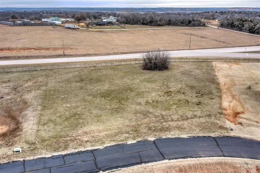 Photo 2 — 5216 Strait Drive, Oklahoma City, OK 73121