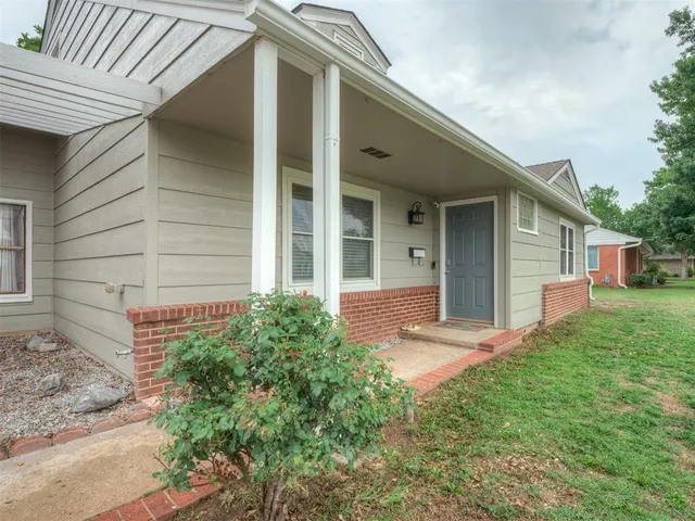 Photo 3 — 1113 S 8th Street, Kingfisher, OK 73750