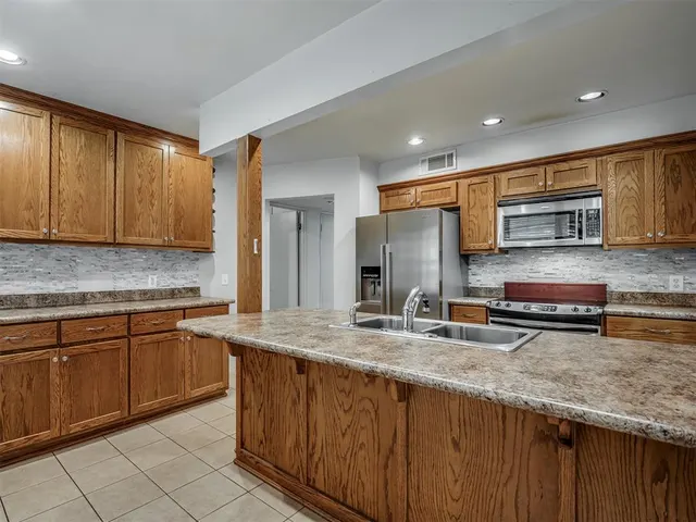 Photo 8 — 1113 S 8th Street, Kingfisher, OK 73750