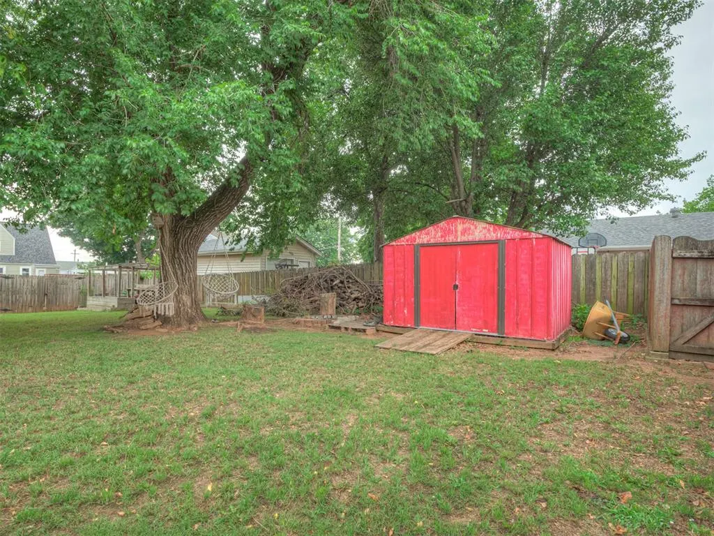 Photo 37 — 1113 S 8th Street, Kingfisher, OK 73750