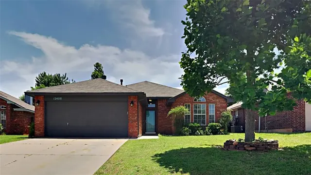 Photo 2 — 12408 SW 12th Street, Yukon, OK 73099