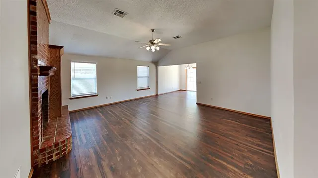 Photo 3 — 12408 SW 12th Street, Yukon, OK 73099