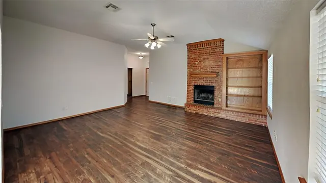 Photo 4 — 12408 SW 12th Street, Yukon, OK 73099