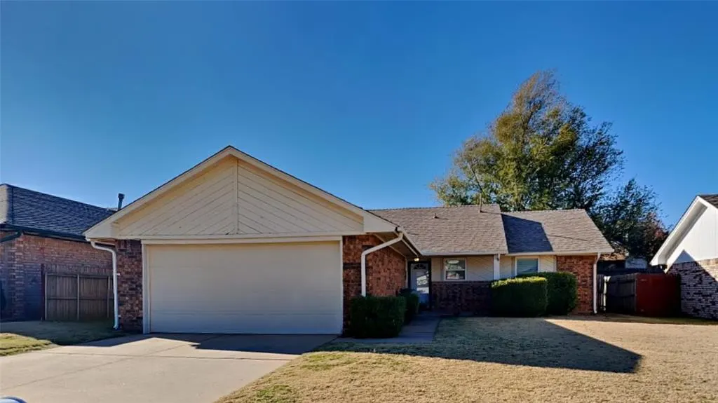 Photo 2 — 3713 Windscape Court, Oklahoma City, OK 73179