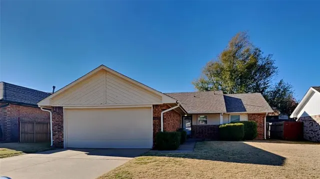Photo 2 — 3713 Windscape Court, Oklahoma City, OK 73179