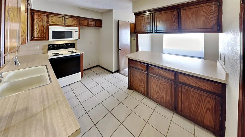 Photo 8 — 3713 Windscape Court, Oklahoma City, OK 73179
