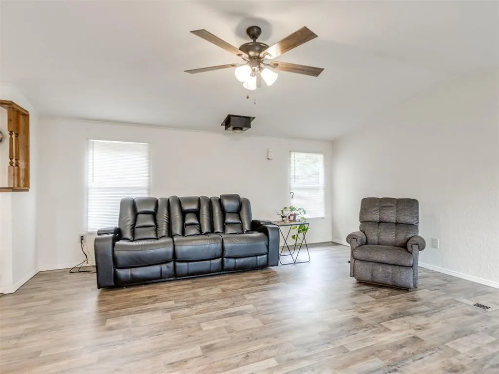 Photo 6 — 4660 NE 96th Avenue, Norman, OK 73026