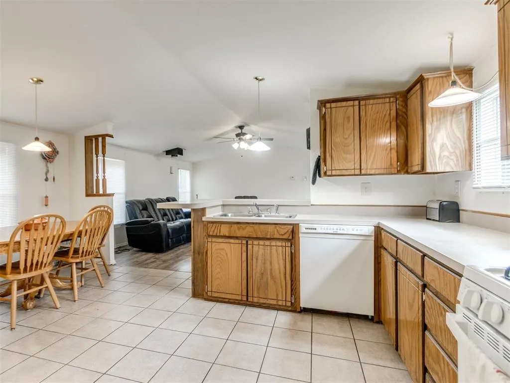 Photo 13 — 4660 NE 96th Avenue, Norman, OK 73026