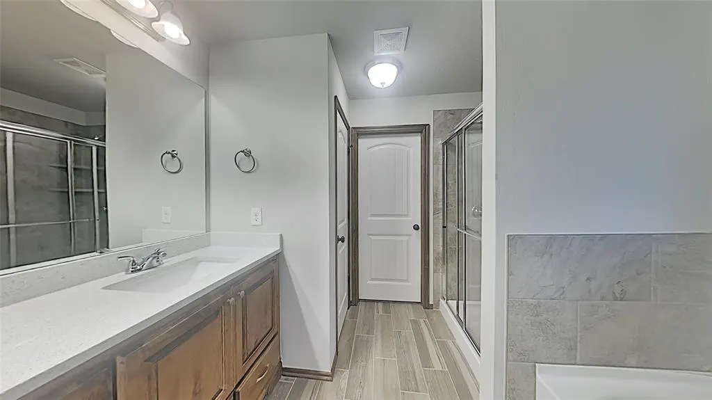 Photo 12 — 12821 Double V Drive, Piedmont, OK 73078
