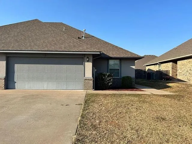 Front exterior — 11205 NW 114th Street, Yukon, OK 73099