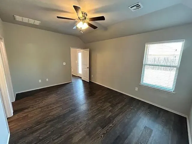Photo 17 — 11205 NW 114th Street, Yukon, OK 73099