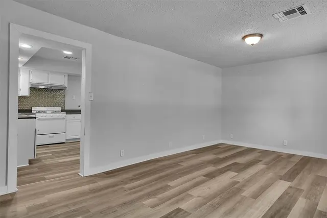 Photo 5 — 1301 N Crain Street, Altus, OK 73521