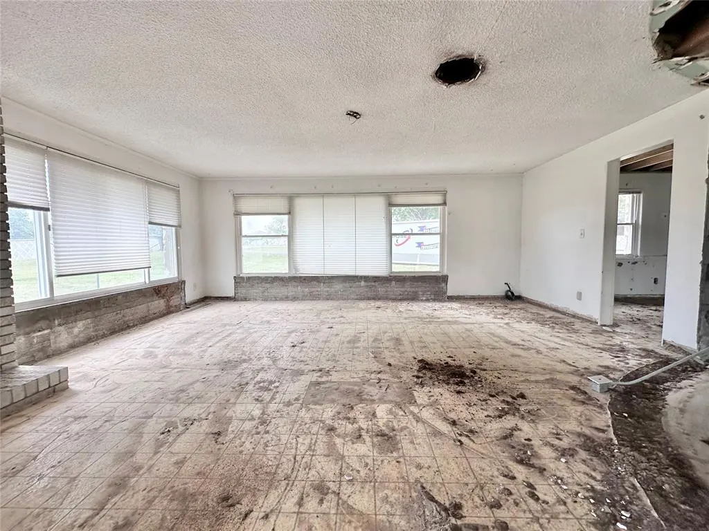Photo 9 — 19208 Gordon Cooper Drive, Shawnee, OK 74801