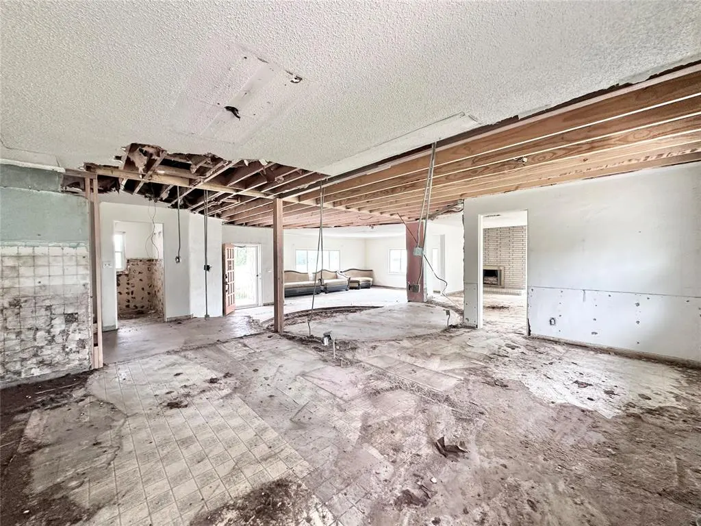 Photo 13 — 19208 Gordon Cooper Drive, Shawnee, OK 74801