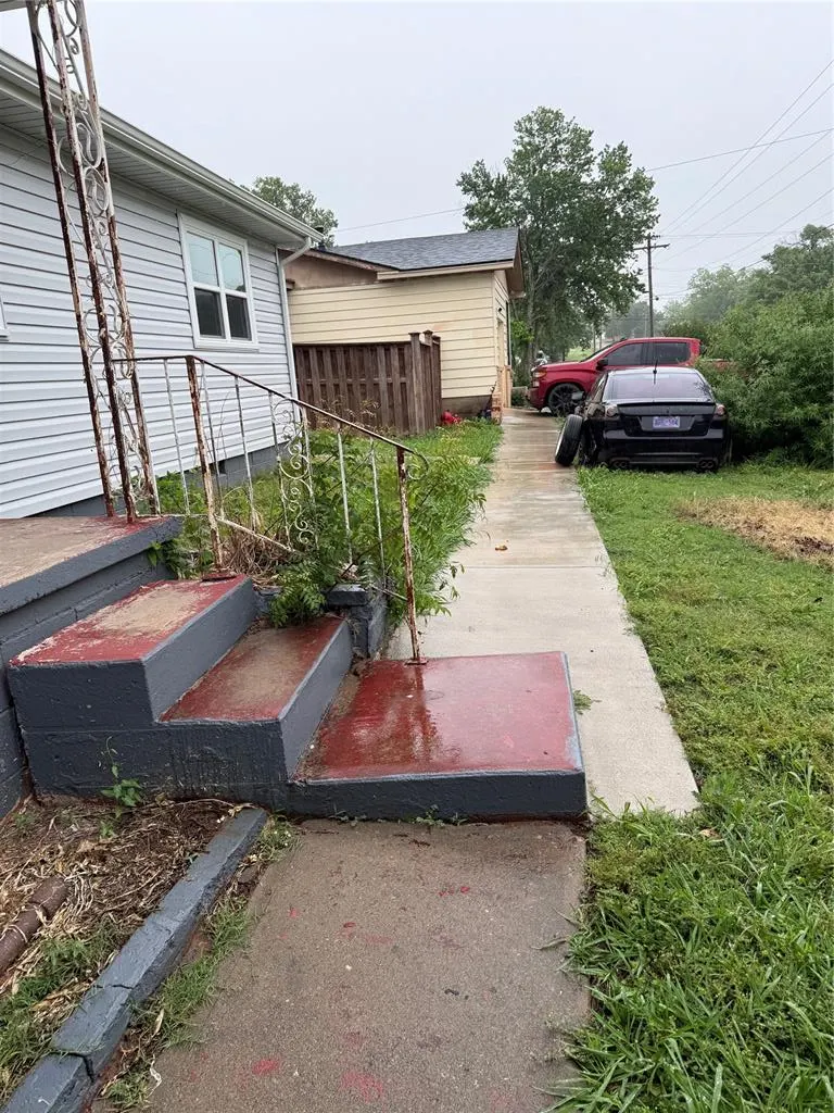 Photo 4 — 800 E 17th St Street, Prague, OK 74864