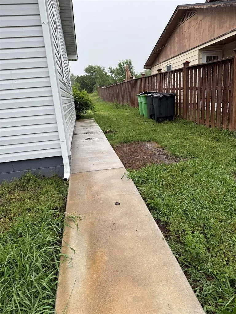 Photo 5 — 800 E 17th St Street, Prague, OK 74864