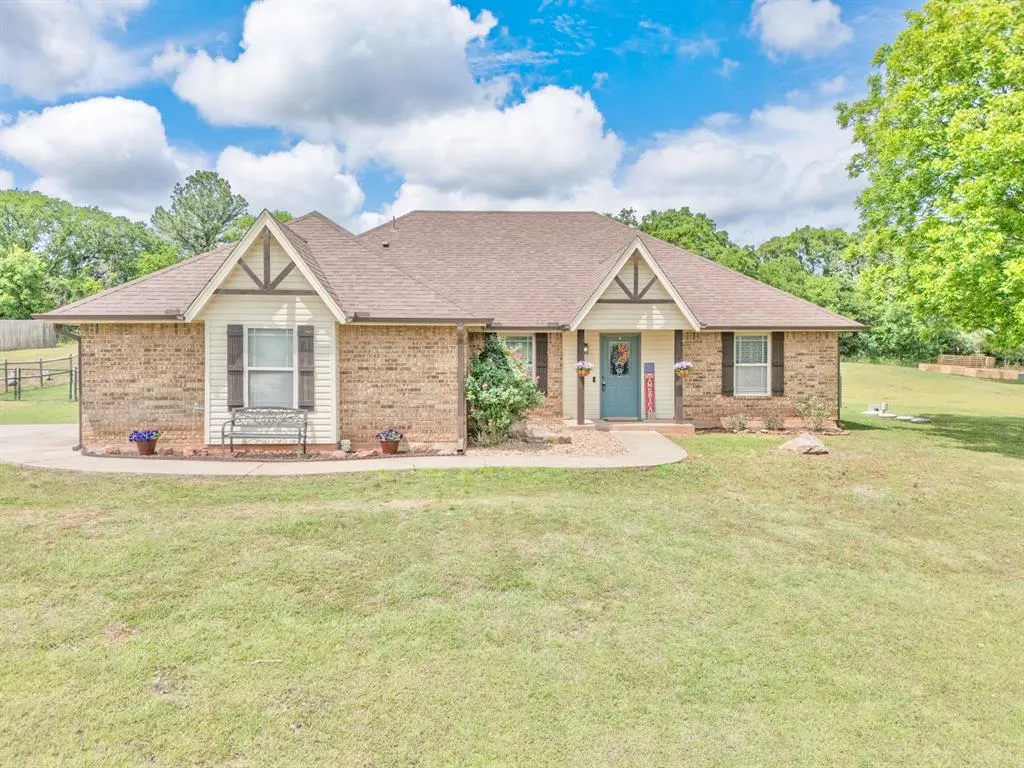 Front exterior — 41258 Cottage Drive, Shawnee, OK 74804