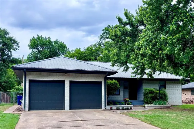 Photo 3 — 701 S Willis Street, Stillwater, OK 74074