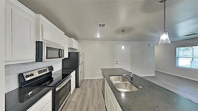 Photo 6 — 11214 Burnham Avenue, Oklahoma City, OK 73114