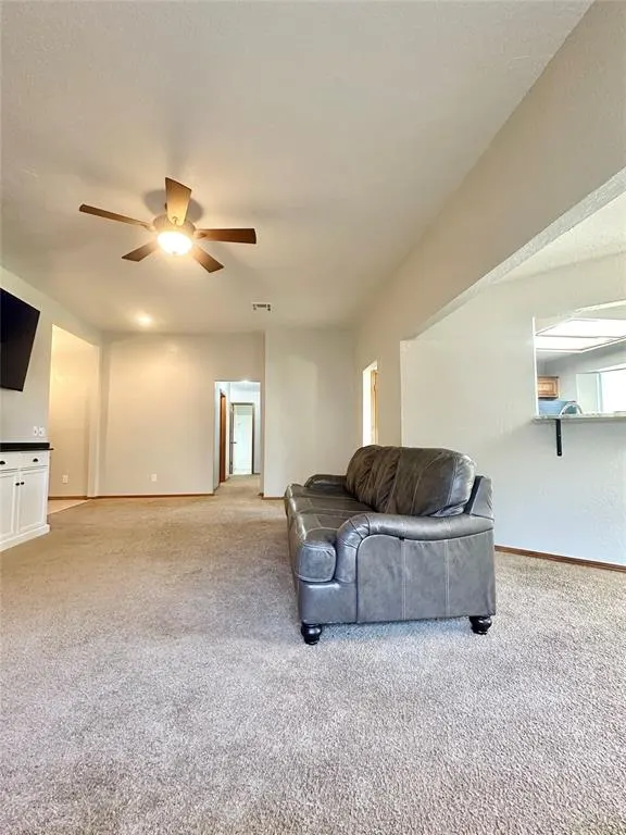 Photo 14 — 1804 Victoria Place, Edmond, OK 73003
