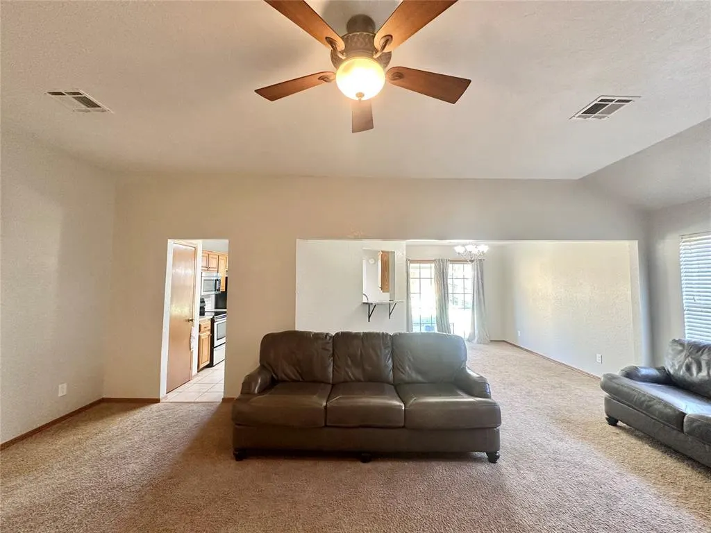 Photo 15 — 1804 Victoria Place, Edmond, OK 73003