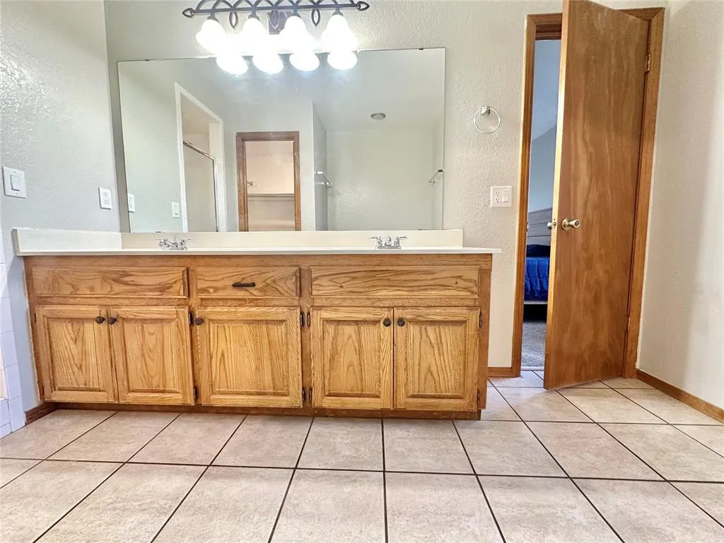 Photo 37 — 1804 Victoria Place, Edmond, OK 73003