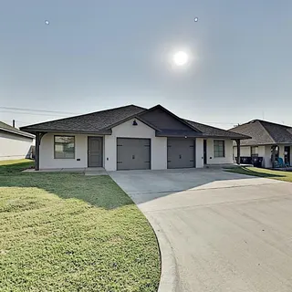 Sold home at 11502 N Lincoln Boulevard