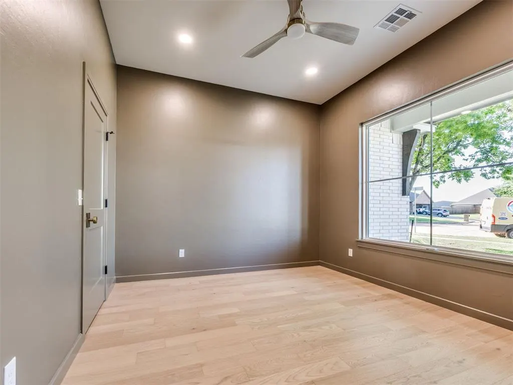 Photo 23 — 3700 Hunter Glen Drive, Oklahoma City, OK 73179