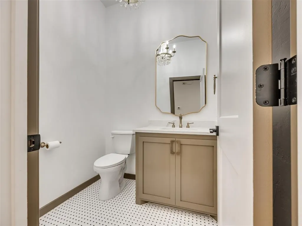Photo 36 — 3700 Hunter Glen Drive, Oklahoma City, OK 73179