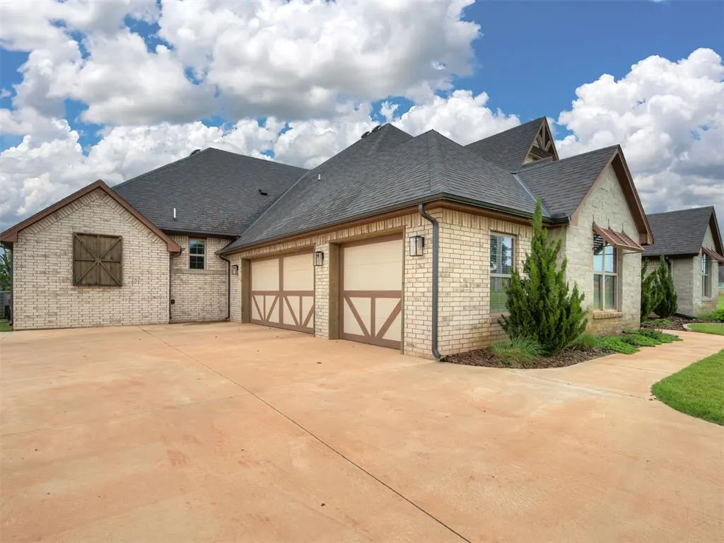 Photo 2 — 9400 S Post Road, Guthrie, OK 73044