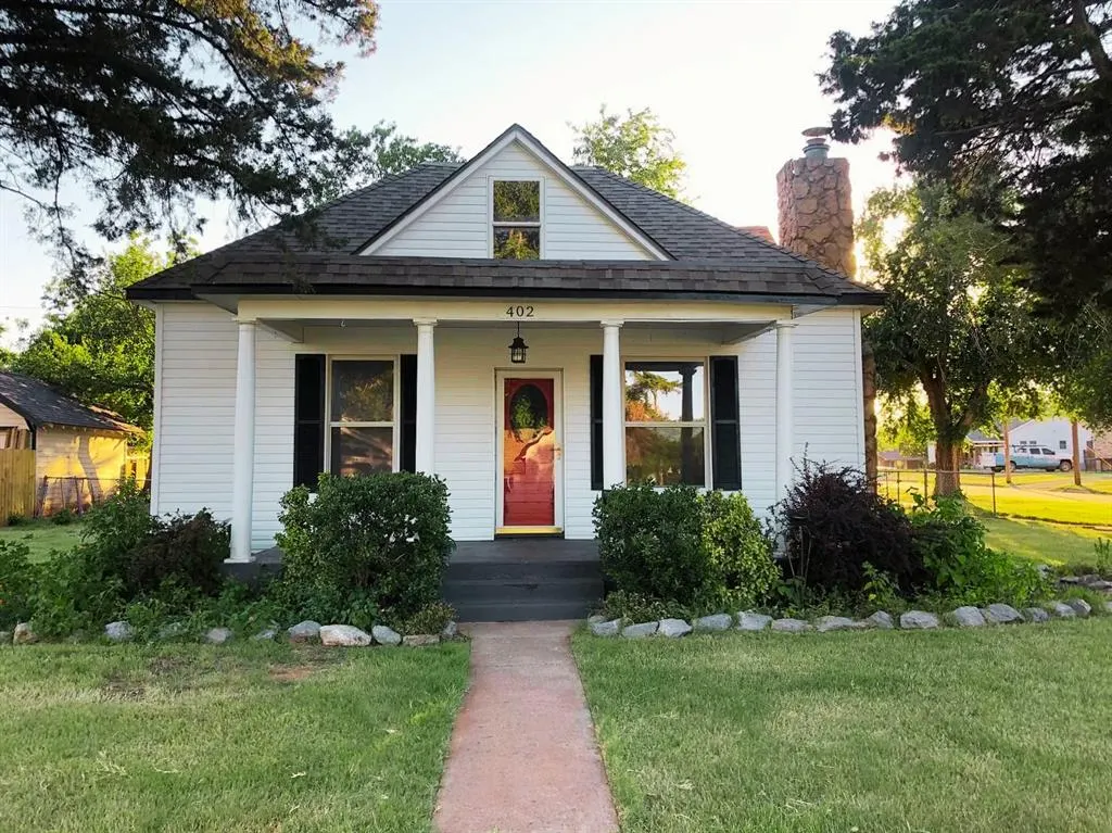 Front exterior — 402 S 8th Street, Kingfisher, OK 73750