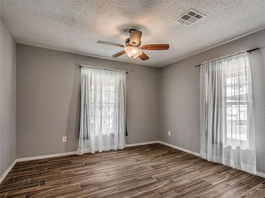 Photo 8 — 503 W Owens Street, El Reno, OK 73036