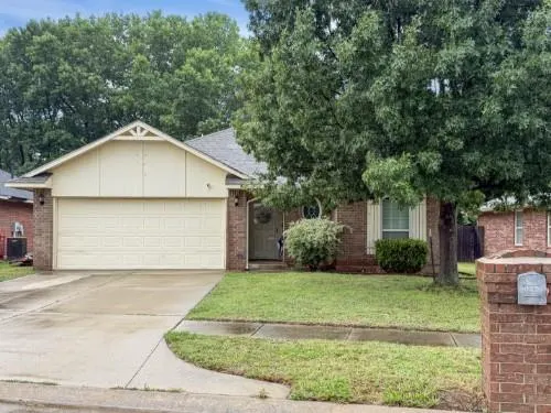 Photo 4 — 413 Spring Creek Road, Oklahoma City, OK 73117