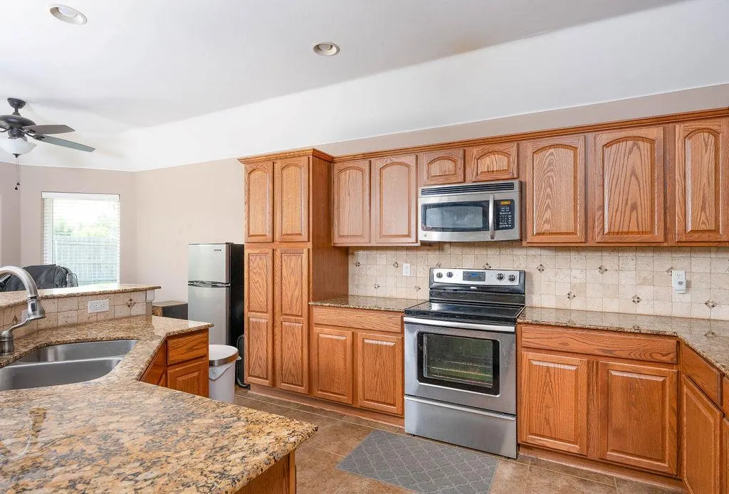 Photo 2 — 402 E Kinder Wells Boulevard, Perkins, OK 74059
