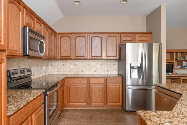 Photo 3 — 402 E Kinder Wells Boulevard, Perkins, OK 74059