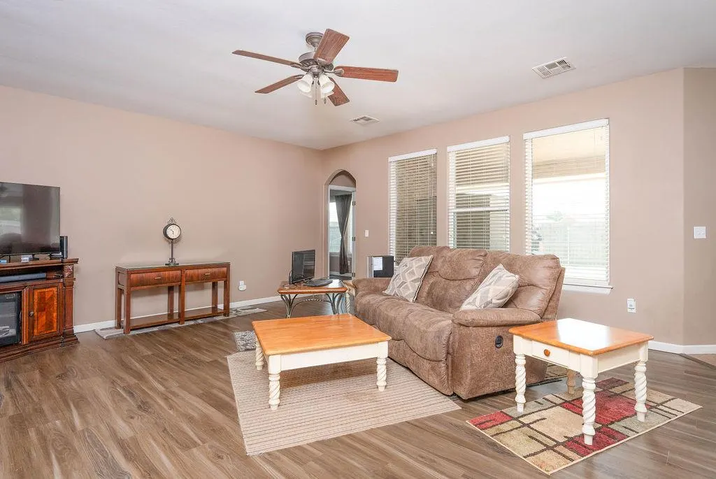 Photo 6 — 402 E Kinder Wells Boulevard, Perkins, OK 74059