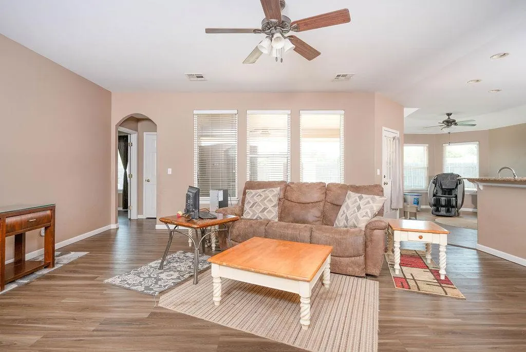 Photo 9 — 402 E Kinder Wells Boulevard, Perkins, OK 74059