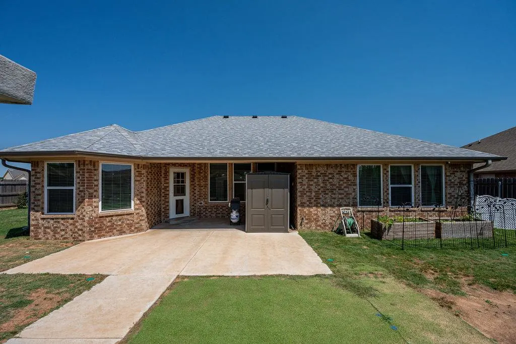 Photo 22 — 402 E Kinder Wells Boulevard, Perkins, OK 74059