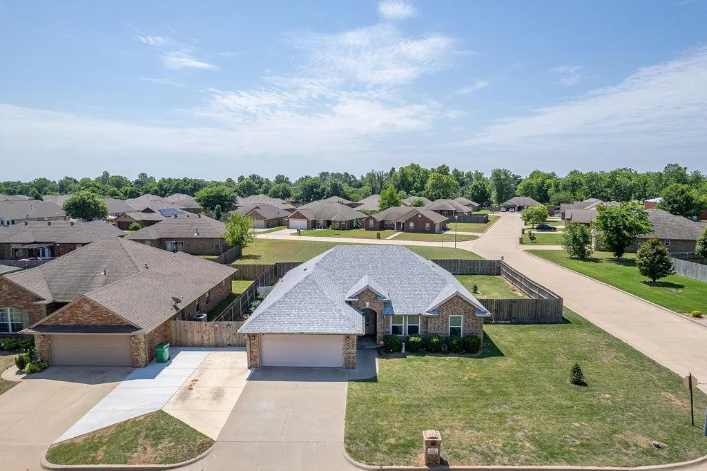 Photo 23 — 402 E Kinder Wells Boulevard, Perkins, OK 74059