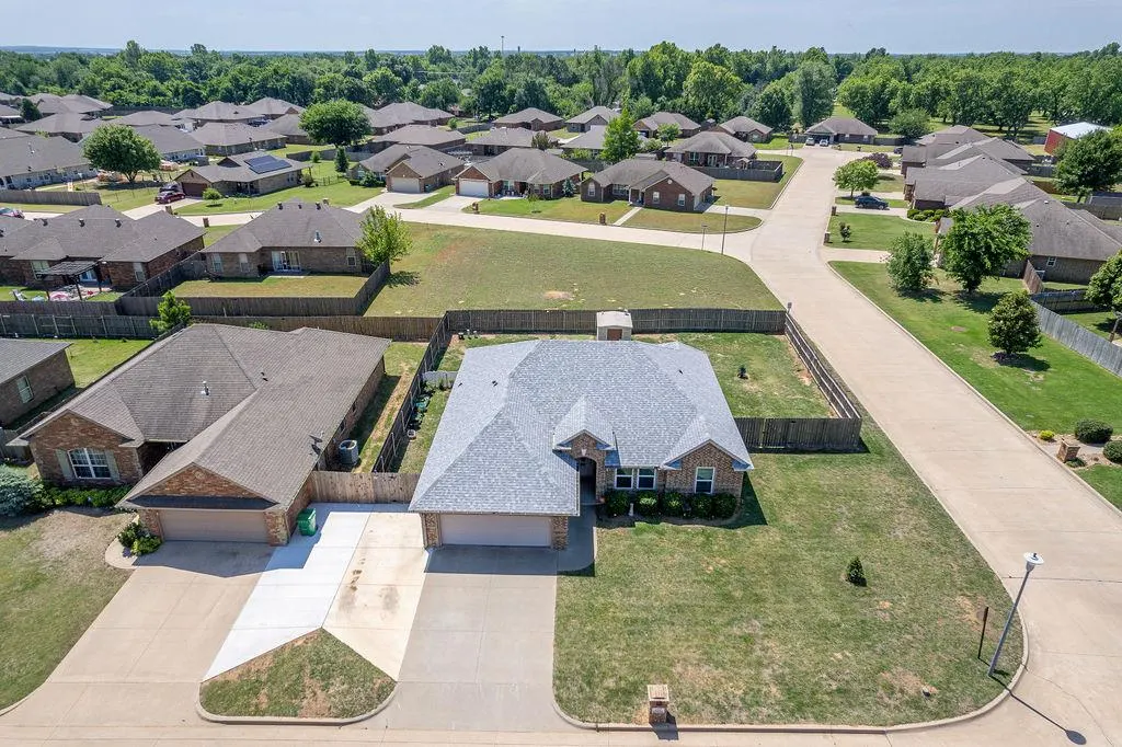 Photo 24 — 402 E Kinder Wells Boulevard, Perkins, OK 74059