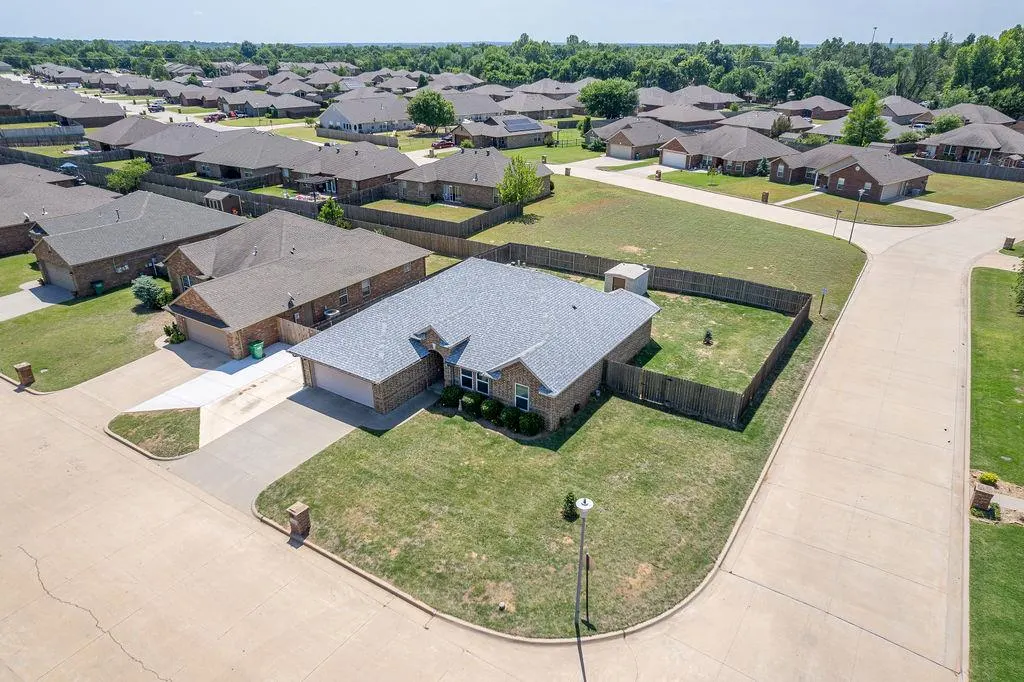 Photo 25 — 402 E Kinder Wells Boulevard, Perkins, OK 74059
