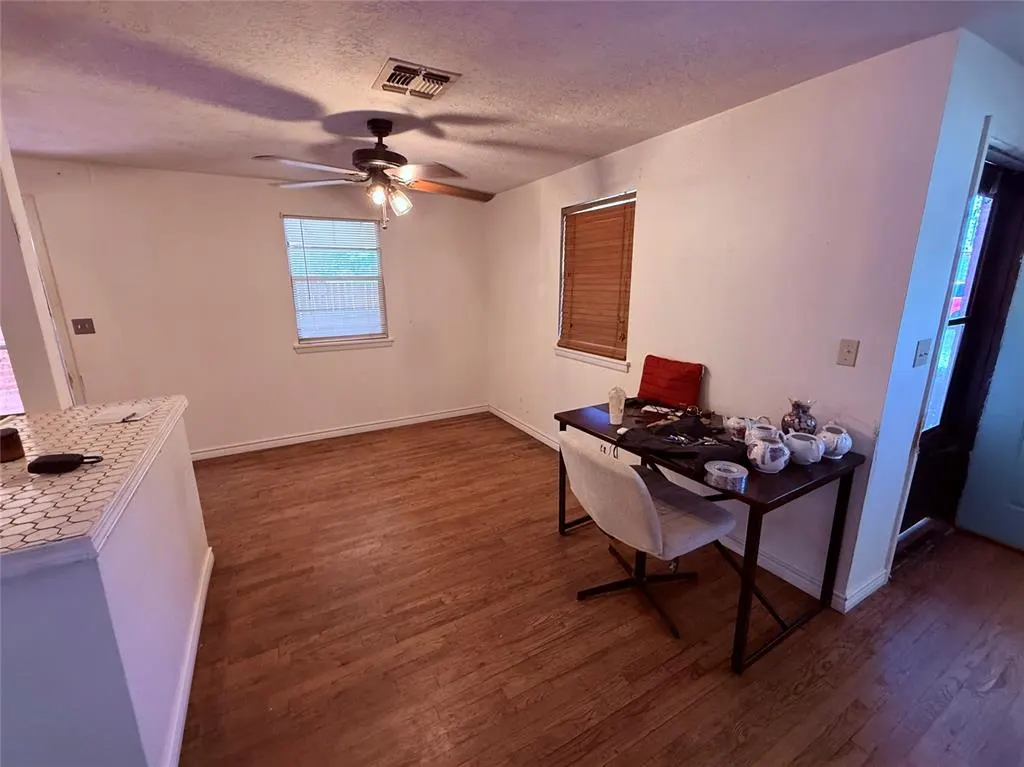Photo 7 — 217 S 17th Street, Clinton, OK 73601
