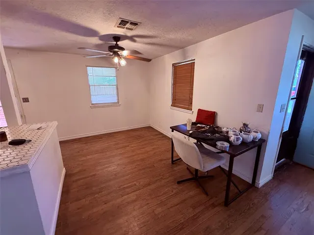 Photo 7 — 217 S 17th Street, Clinton, OK 73601