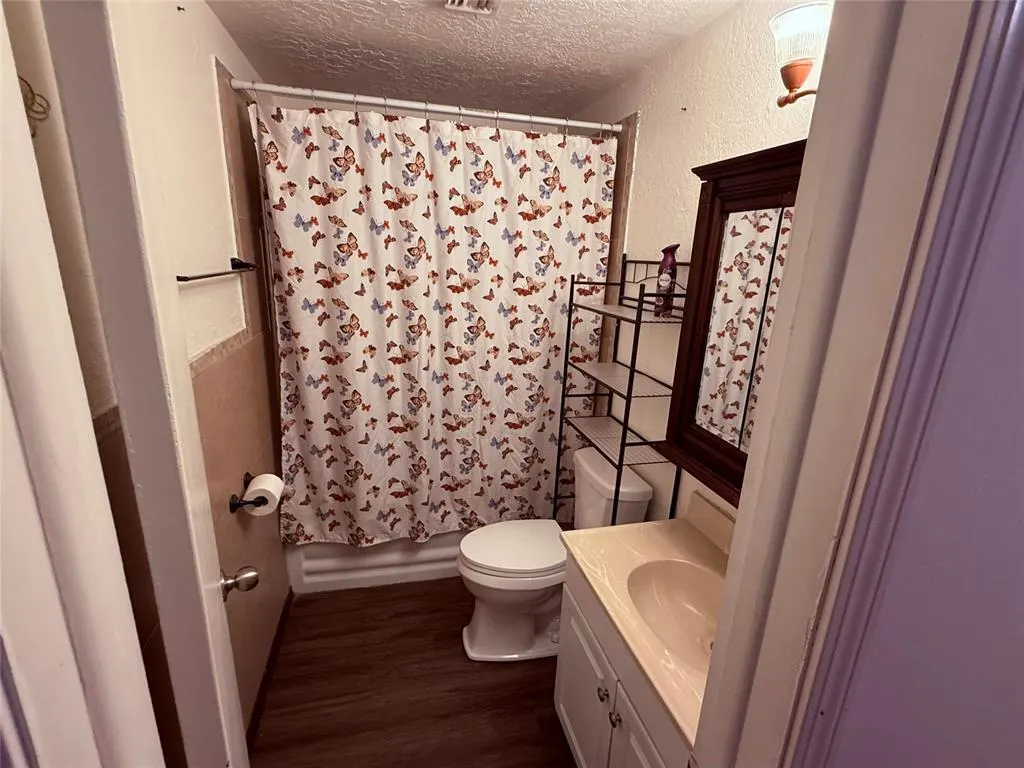 Photo 14 — 217 S 17th Street, Clinton, OK 73601