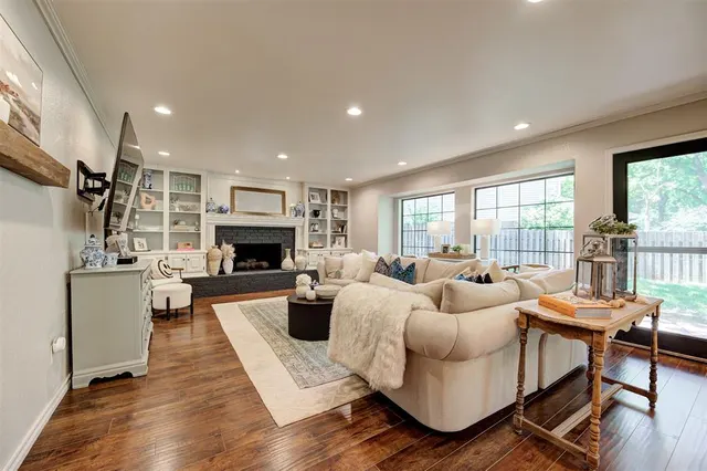 Photo 5 — 3725 Coachlight Drive, Edmond, OK 73013