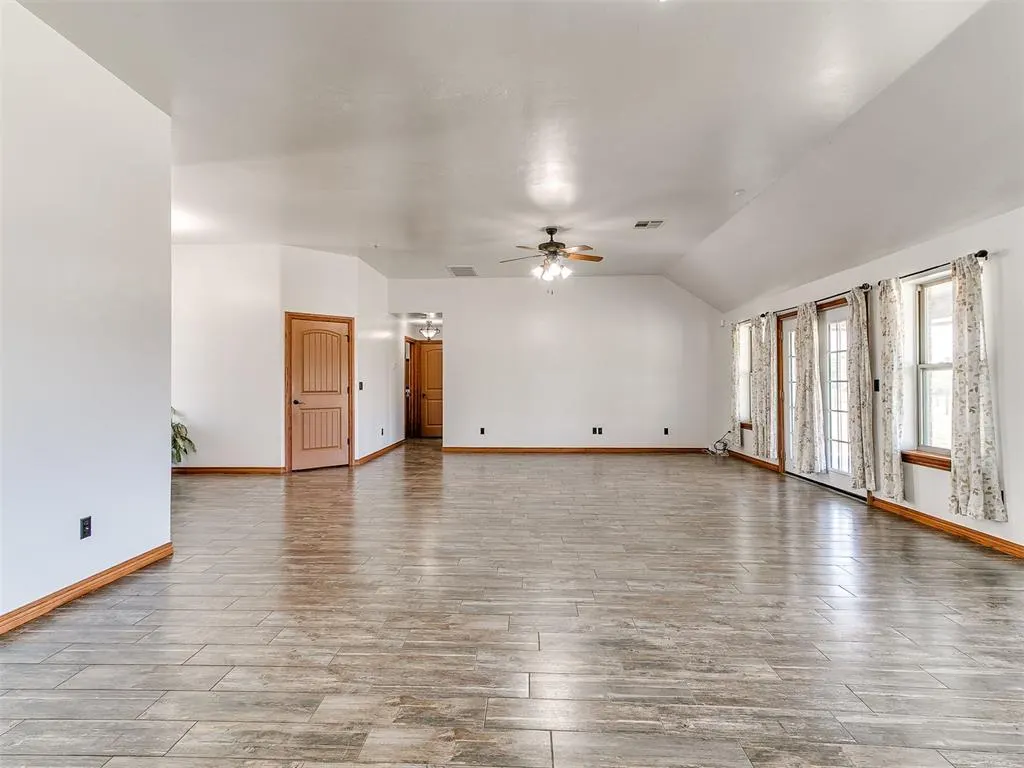 Photo 15 — 2801 S Peebly Road, Choctaw, OK 73020